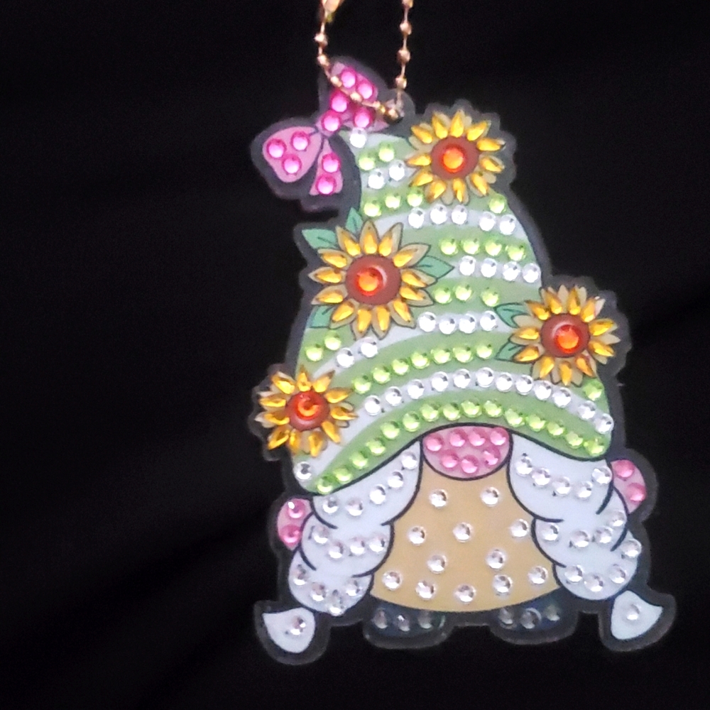 Gnome diamond painting keychain